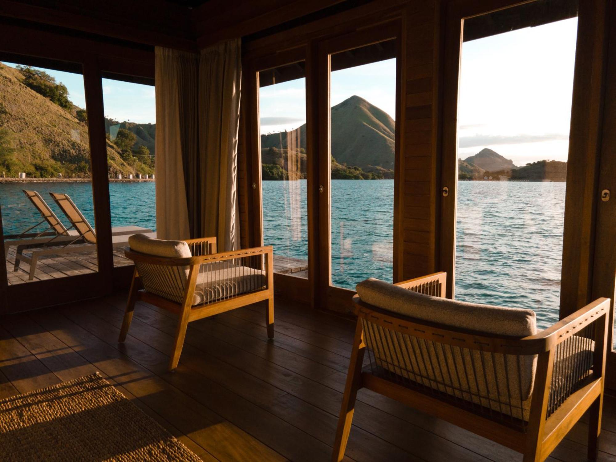Menjaga Bay Labuan Bajo