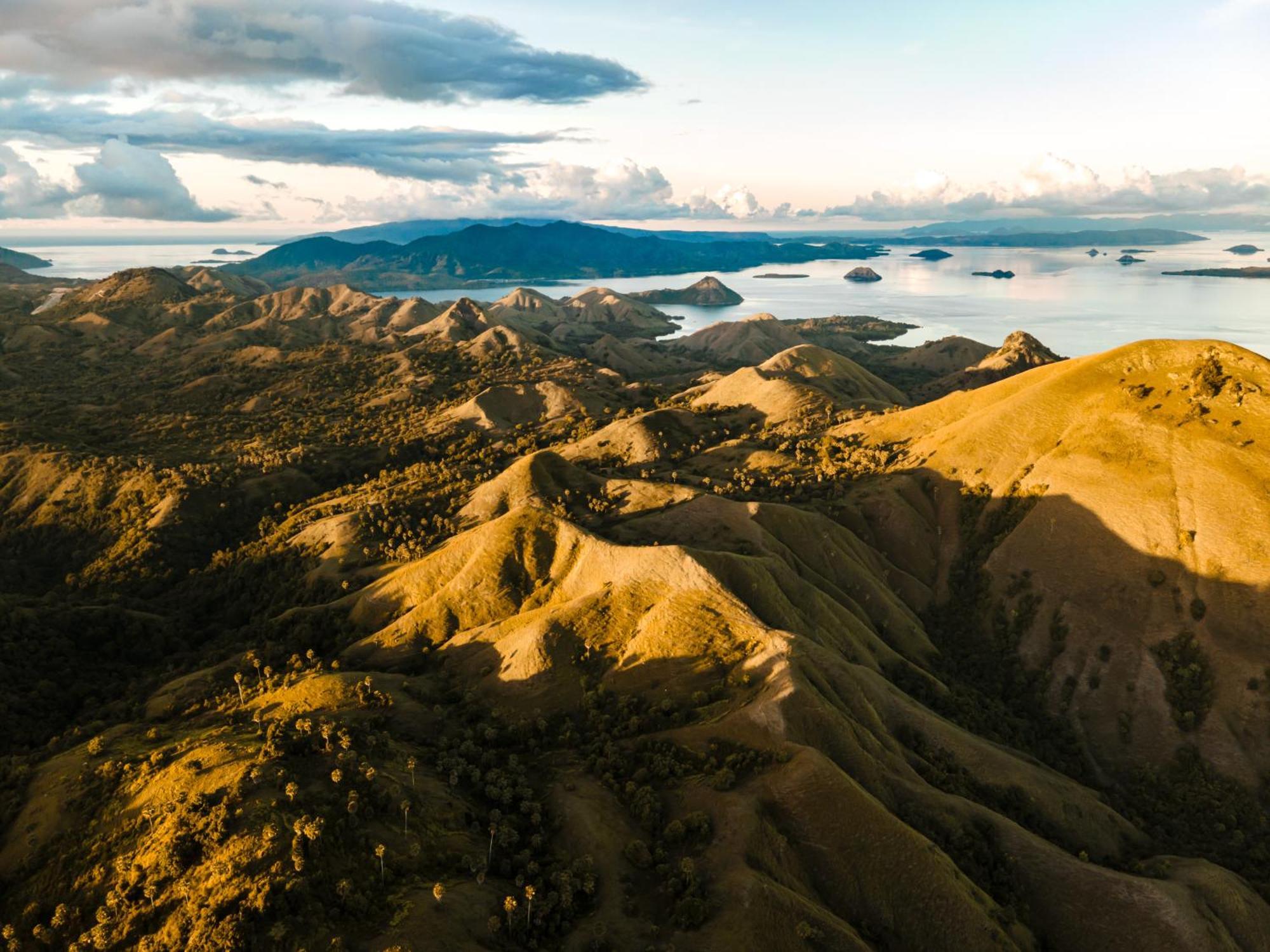 Resor Menjaga Bay Labuan Bajo