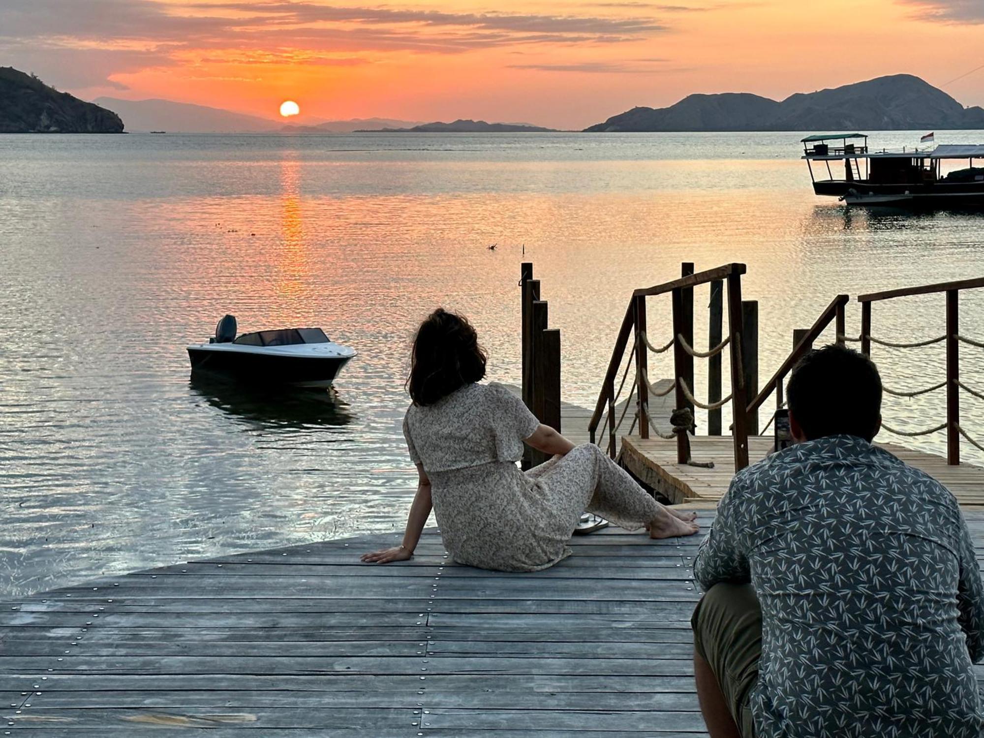 Resor Menjaga Bay